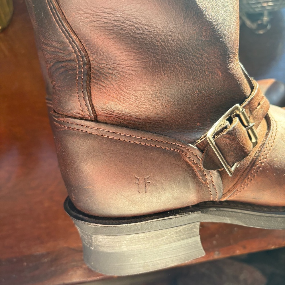 FRYE Engineer 12R Brown Leather Women's Boots size 7.5 - Picture 3 of 8